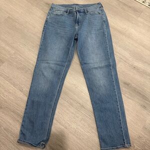 Old Navy WOW Boyfriend Straight Leg Jeans